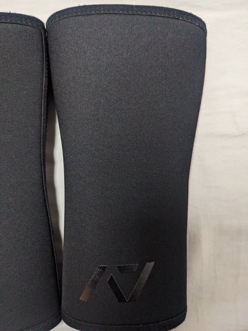 A7 HourGlass ニースリーブ Stealth sizeM - メルカリ