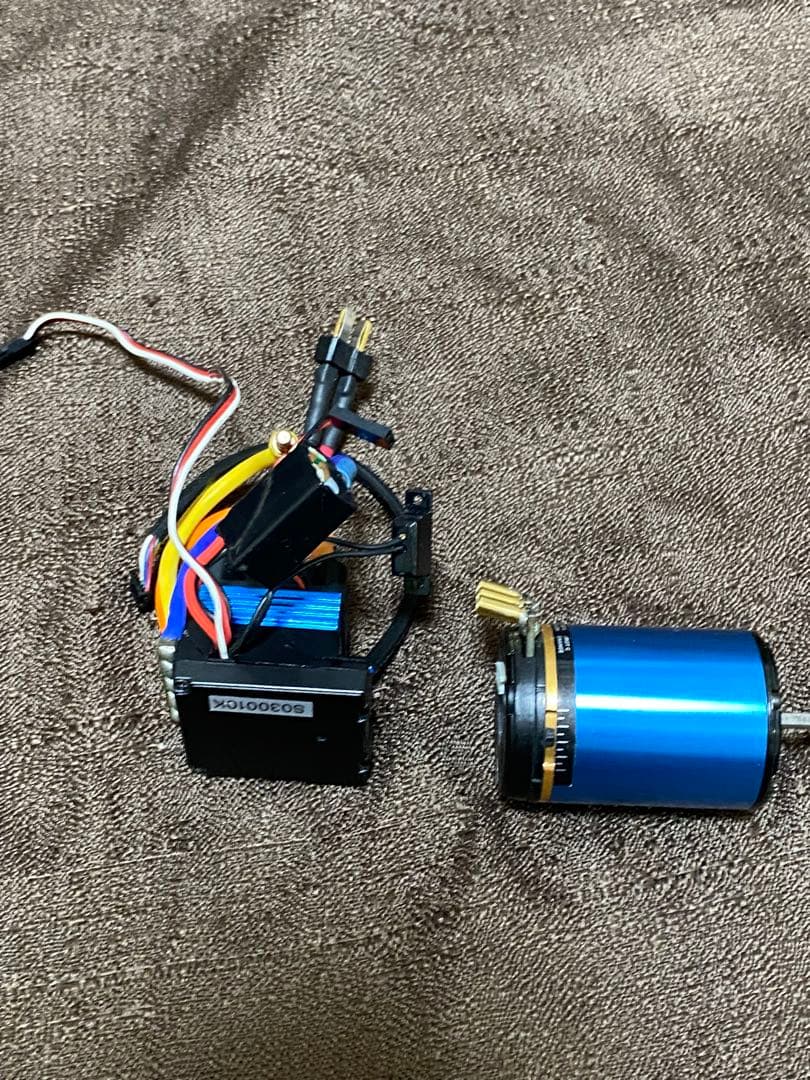 ヨコモ　BL-RS ESC ZEROブラシレスモーター13.5T 値下げ不可