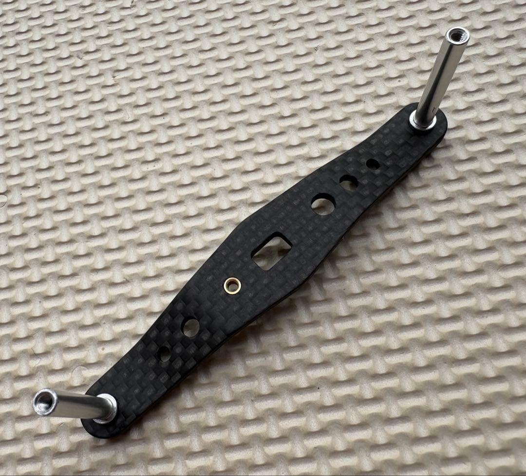 ダイワ用 カーボンハンドル 軸間90mm 3本 HEIGHTEN 90mm リール ハンドル 20mm カーボン ノブ 搭載 シマノ