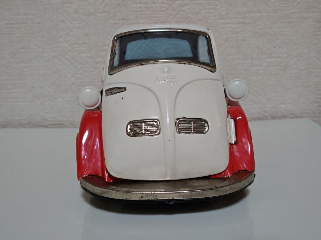 ミニー☆プロフ必読様専用 旧バンダイ BMW イセッタ 白/赤 ブリキ