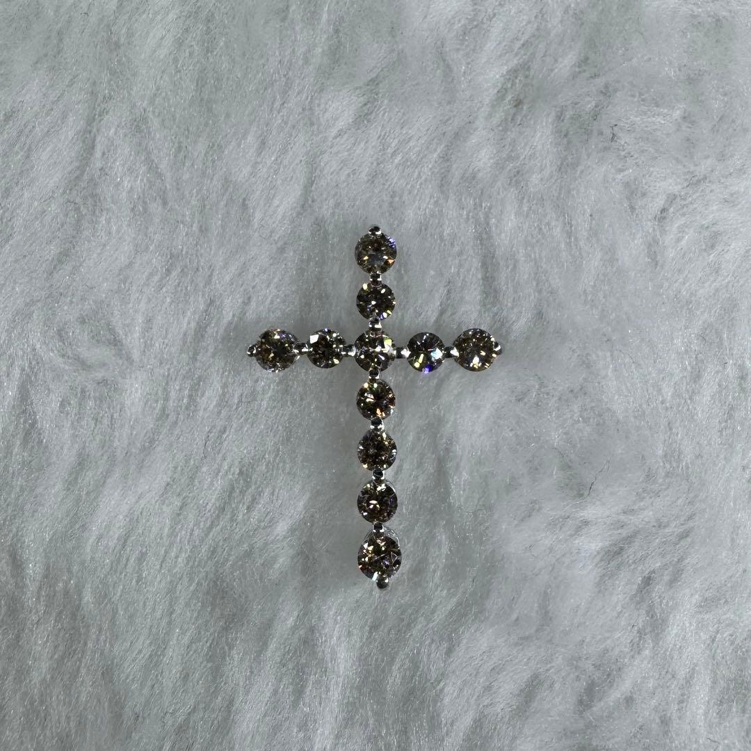 《新品未使用》K18WG ダイヤモンド1ctクロストップ（ダイヤモンド鑑別書付）