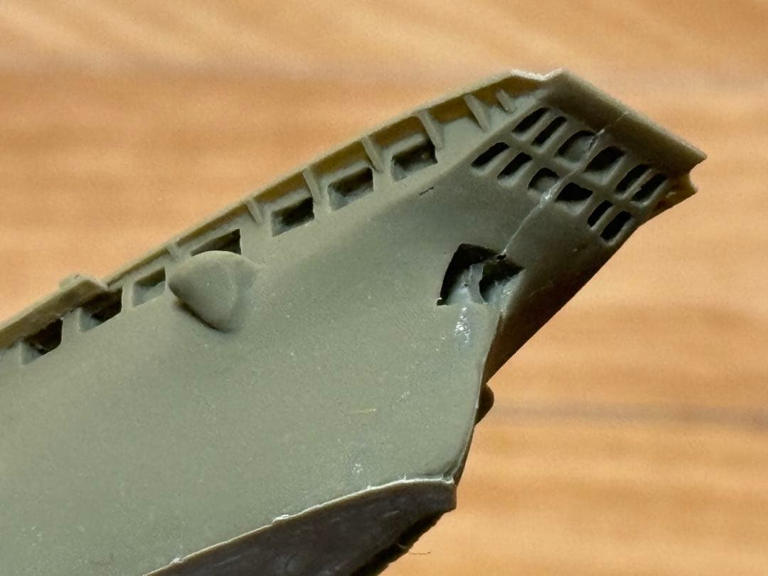 1/700 WWII イタリア海軍 航空母艦 アクイラ レジン製キット 未組立