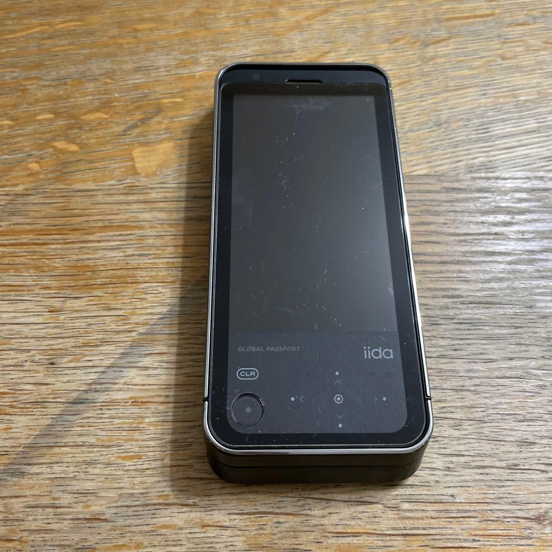 auのiida G11 ソニー 携帯電話 スライド式 - メルカリ