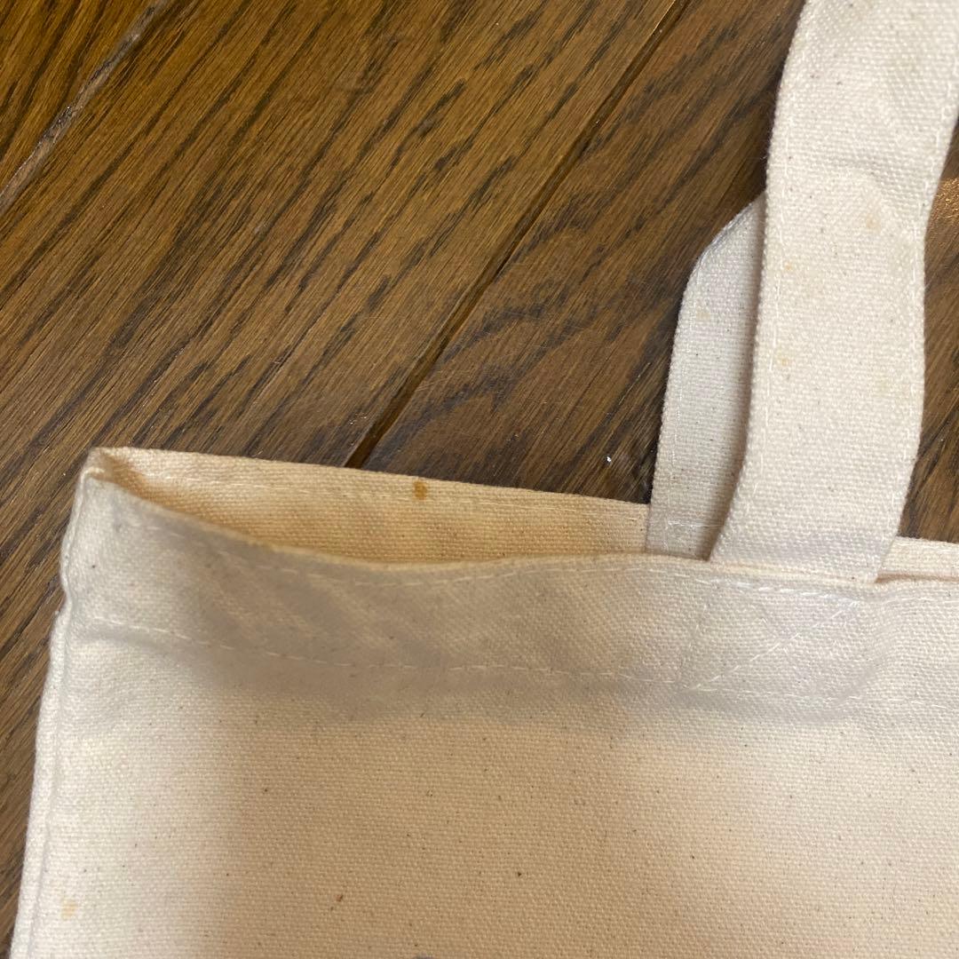 月を歩いている トートバッグ