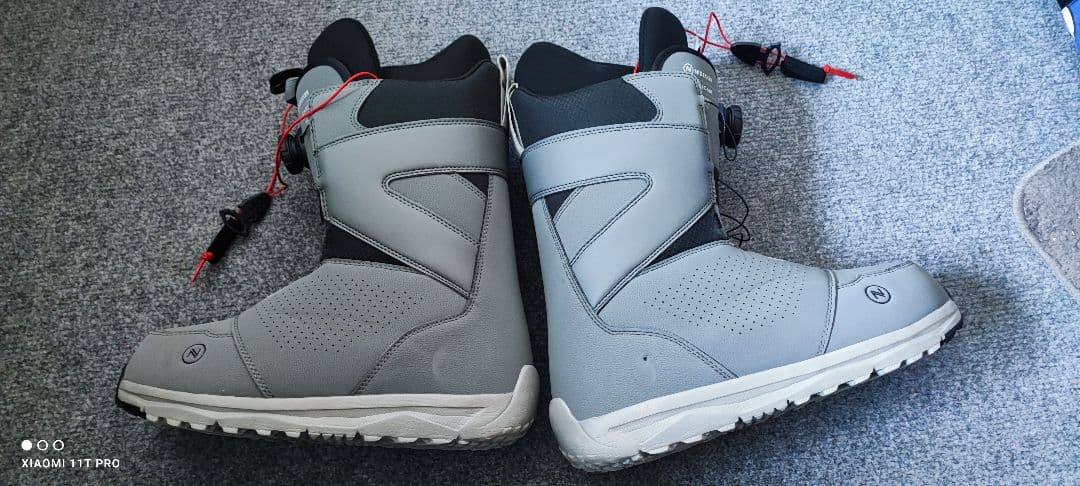 ナイデッカー NIDECKER スノーボード ブーツCASCADE 28.5cm