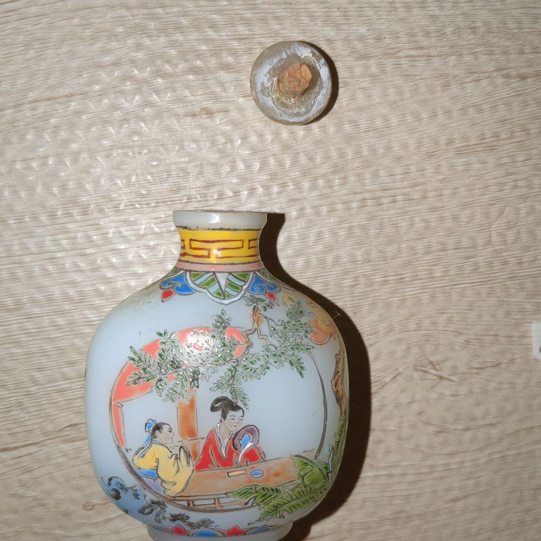 鼻煙壺 「乾隆年製」 古磁 中国古美術 美品 薬瓶 希少 珍蔵 置物 賞物