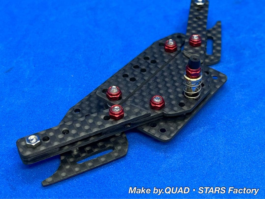 【ミニ四駆・MS用】１軸リヤアンカー　ブラックアウト／カーボン【13mm対応】