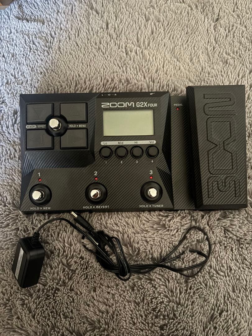 ZOOM G2X FOUR ギターエフェクター - メルカリ