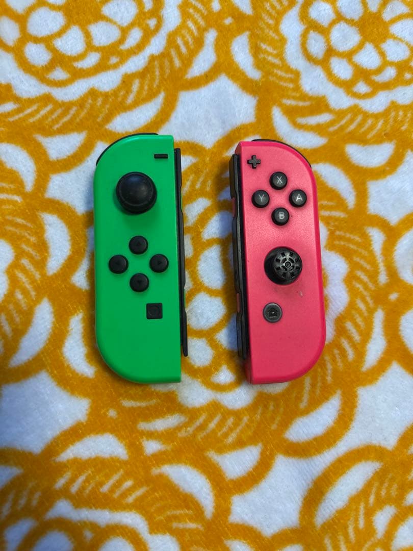 ジャンク品☆*。Nintendo Switch ジョイコン 緑と赤 - メルカリ