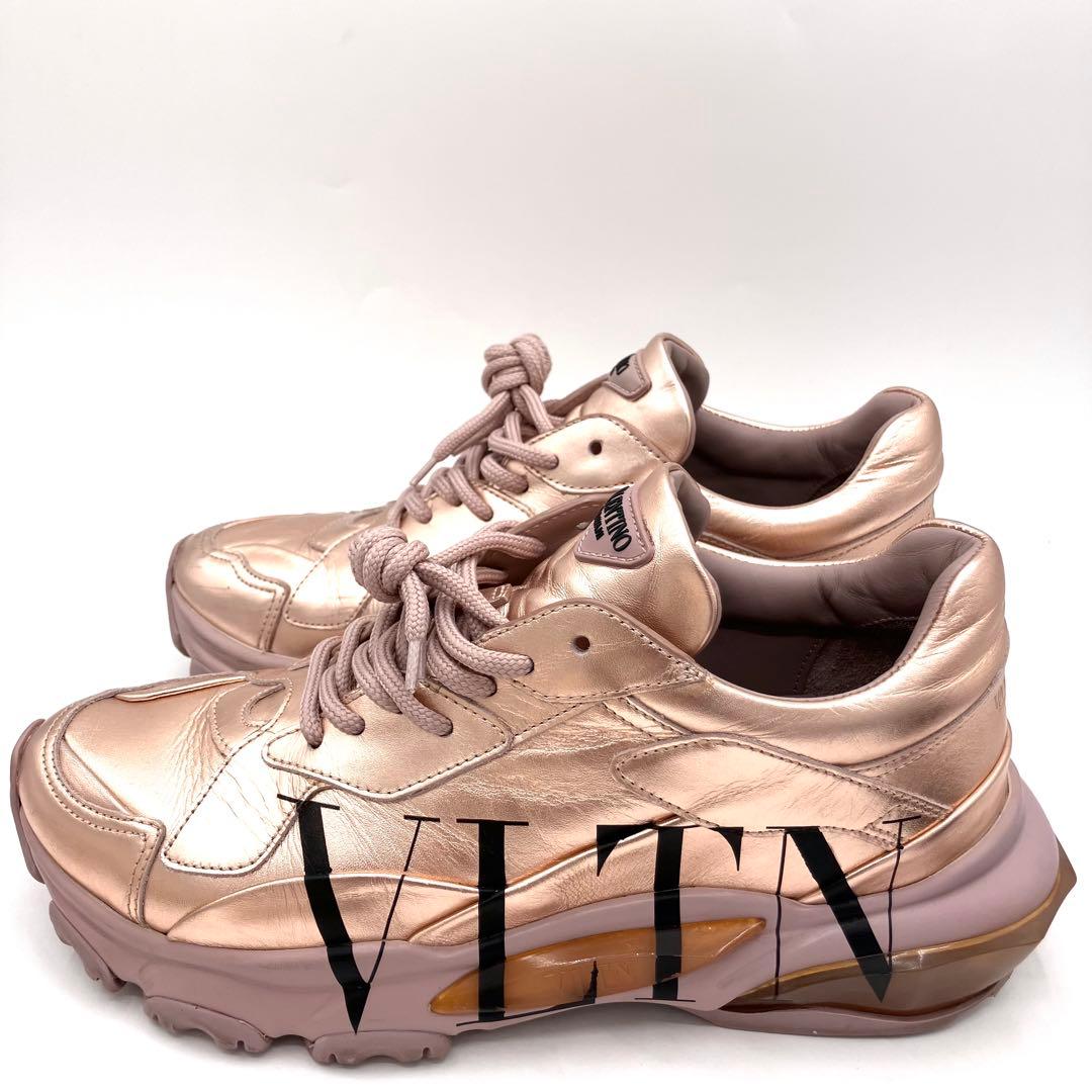 ヴァレンティノガラヴァーニ　スニーカー　24.5cm サイドロゴ メタリック