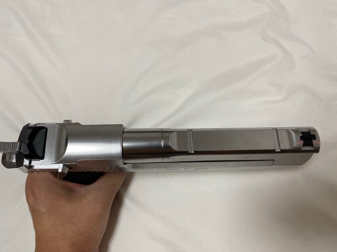 東京マルイ ガスブローバック デザートイーグル .50AE スペアマガジンつき