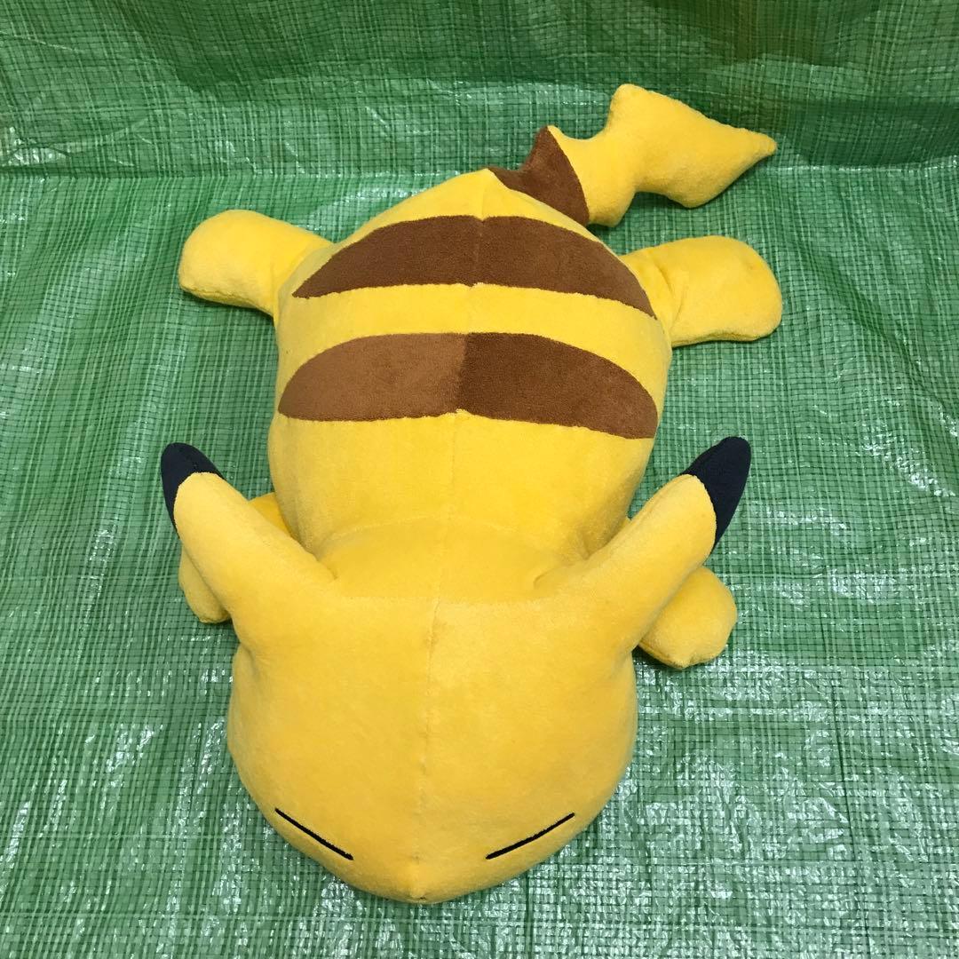 おっきくなった　くたくたピカチュウ　ぬいぐるみ　クッション　TOMY ポケモン