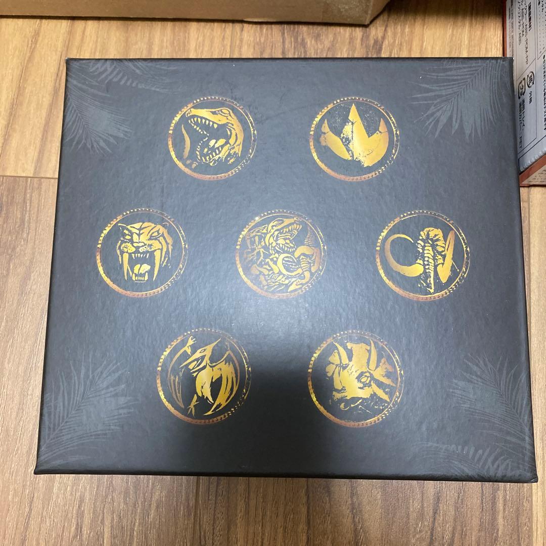 恐竜戦隊ジュウレンジャー 戦隊職人 ダイノバックラー ダイノメダル