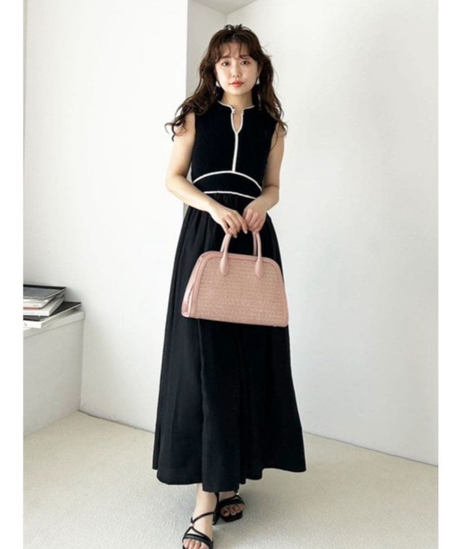 おまとめ❣️ケイハヤマプリュス ベージュと黒の花柄スカート