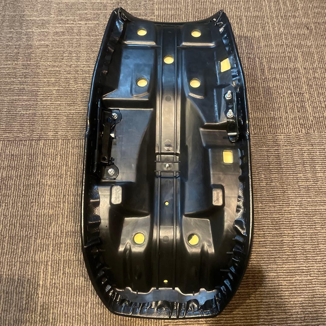 cbx400fジュリアーリシート黒 新品・未使用 - メルカリ