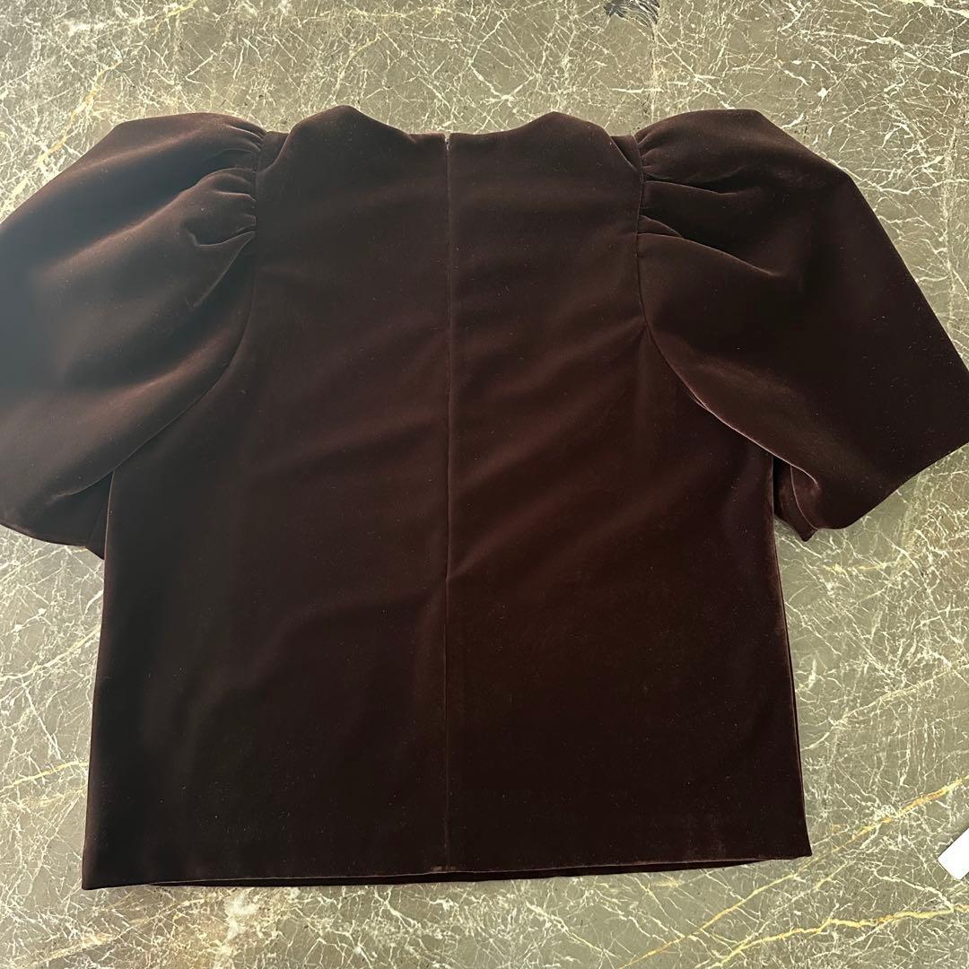 お値下げ！ヘイブ大人気完売 heve バブリーブラウス ベロアトップス