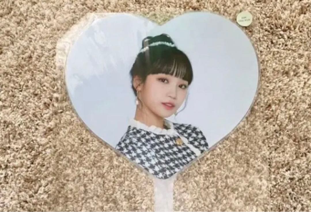 IZ*ONE まとめ売り　アイズワン　トレカ、うちわ、アルバム、マフラータオル