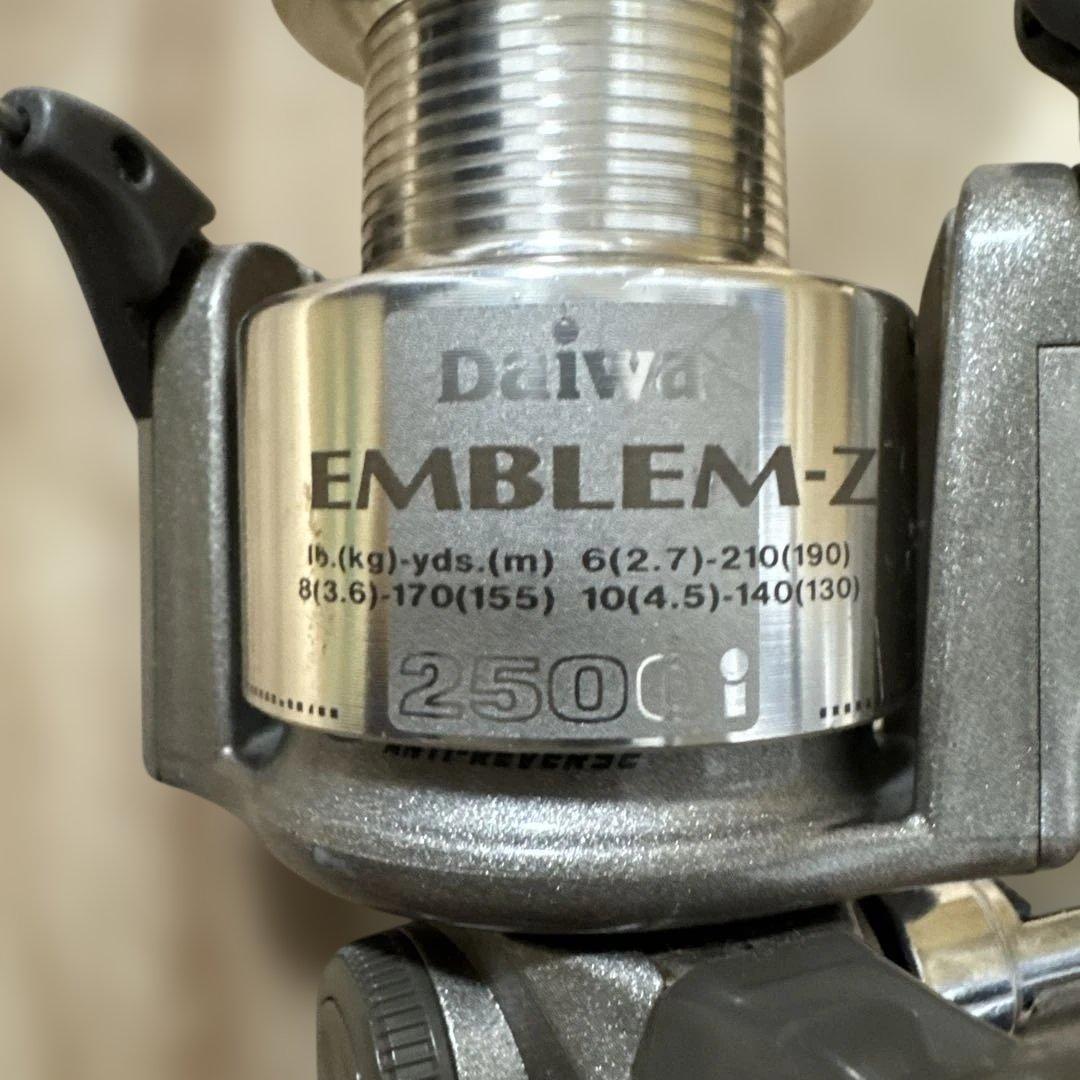 Daiwa スピニングリール EMBLEM-Z 2500i - メルカリ