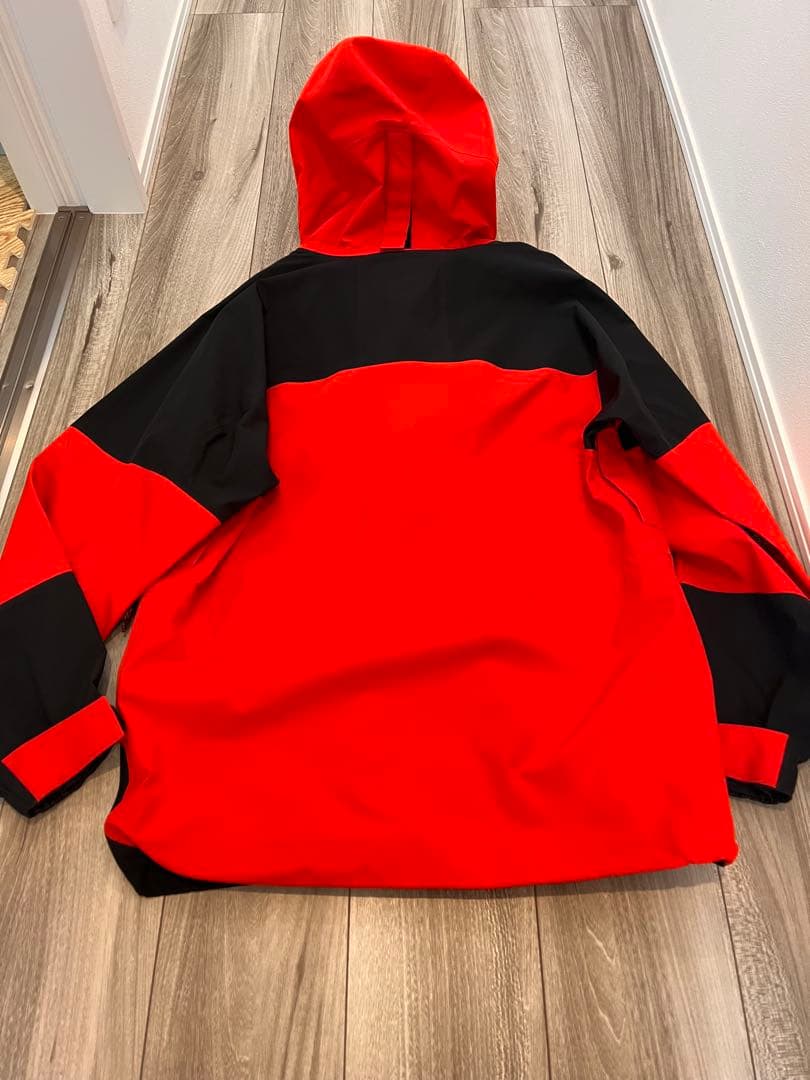 NIKE ACG GORE-TEX マウンテンパーカー M レッド/ブラック - メルカリ