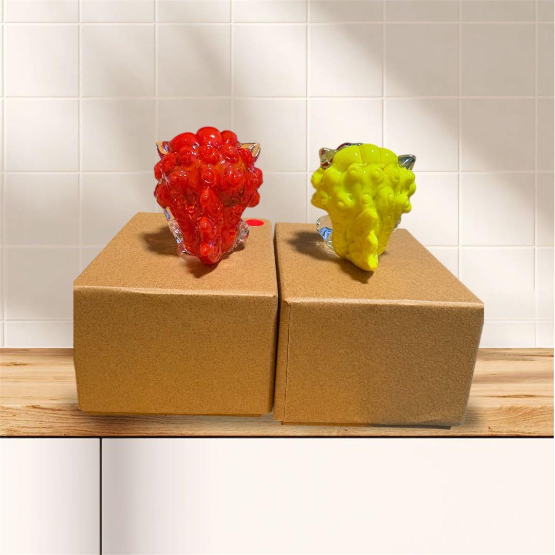 レア！！ハローキティ クリアフィギュア 赤 黄色　置物 サンリオ　沖縄限定