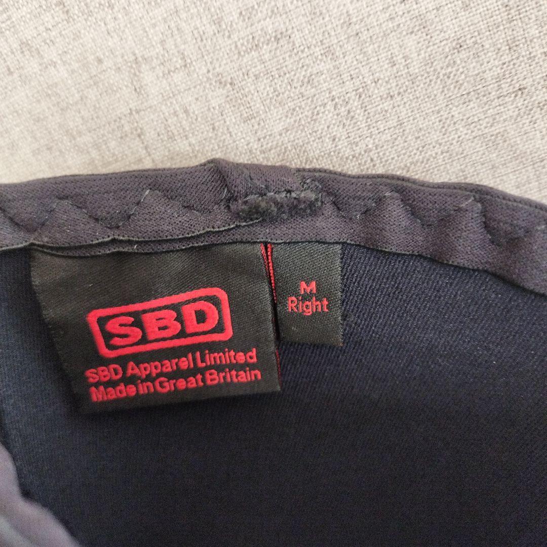 NAO様専用】SBD ニースリーブ Mサイズ 左右足用 黒赤 - メルカリ