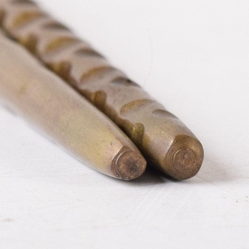 金工師 木村清五郎（清雲）造 黄銅 菊頭 四方すかし飾 火箸 共箱