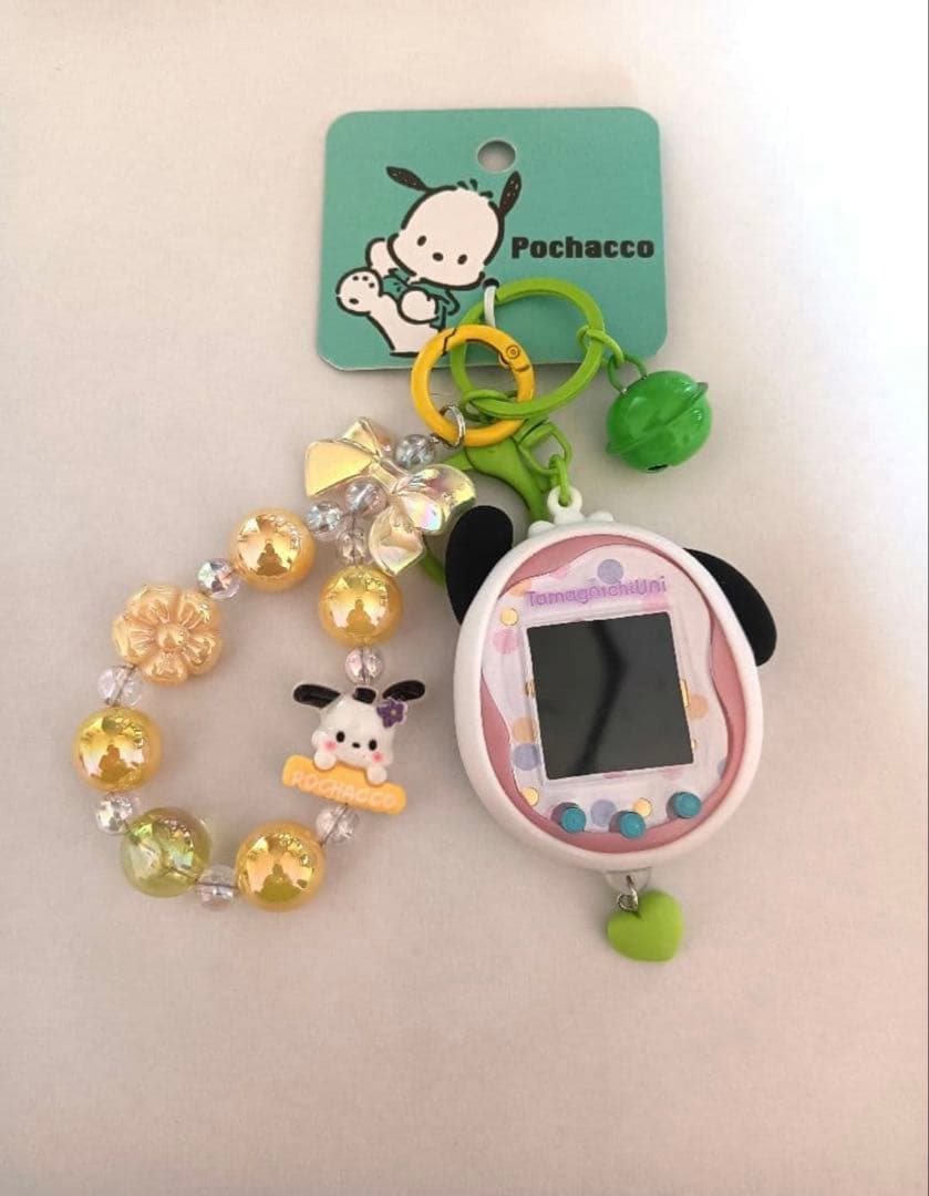 Tamagotchi Uni ハローキティデザイン