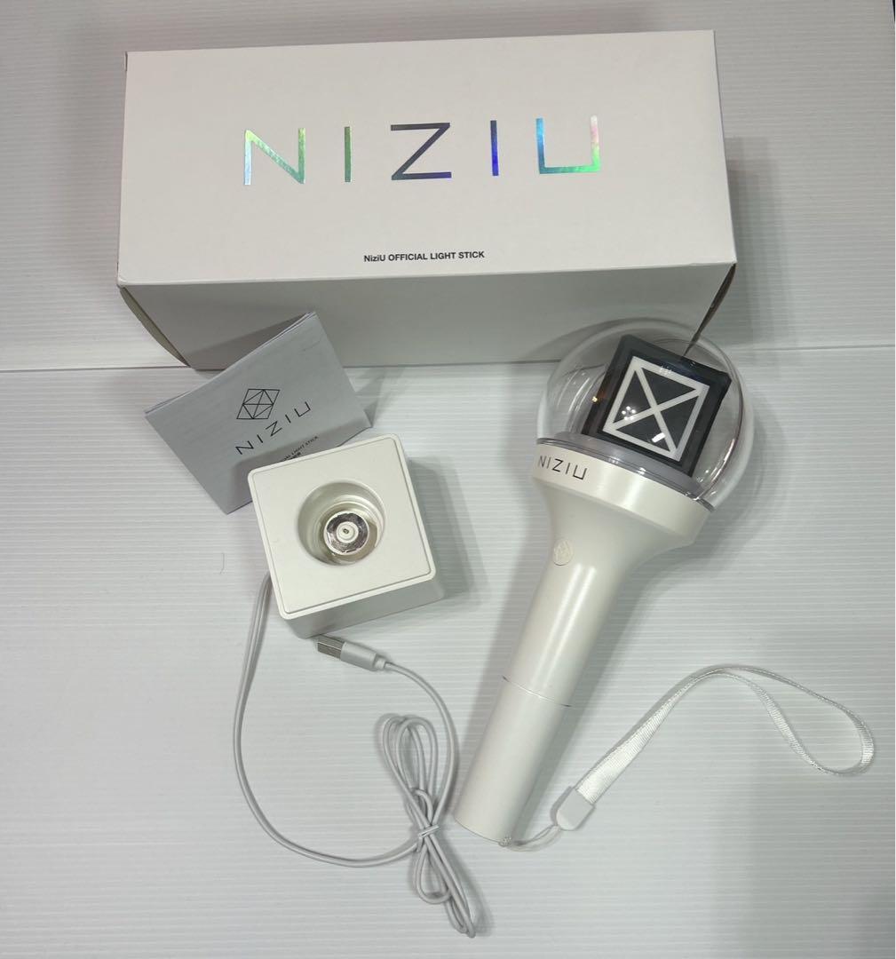 NiziU オフィシャルペンライト OFFICIAL LIGHT STICK - メルカリ