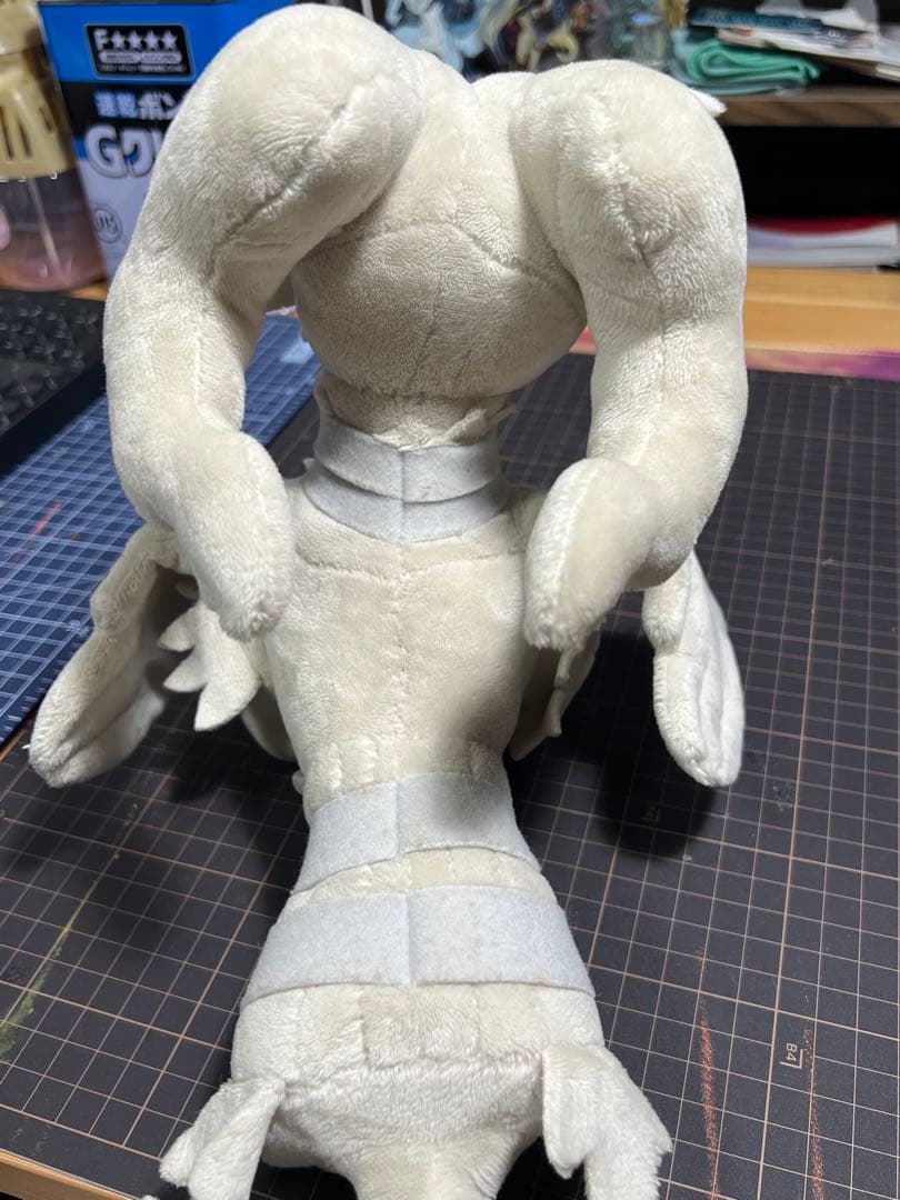 ポケモン　レシラムドール　2011年