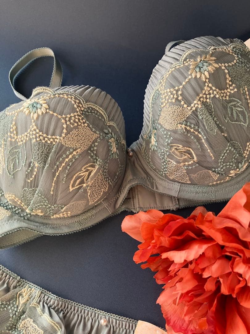 スタディオファイブ ブラジャー&ショーツセット D75 - メルカリ