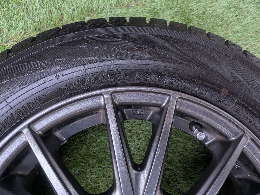 《最終価格》ヨコハマice GUARD IG70 ホイル付　175/65R15