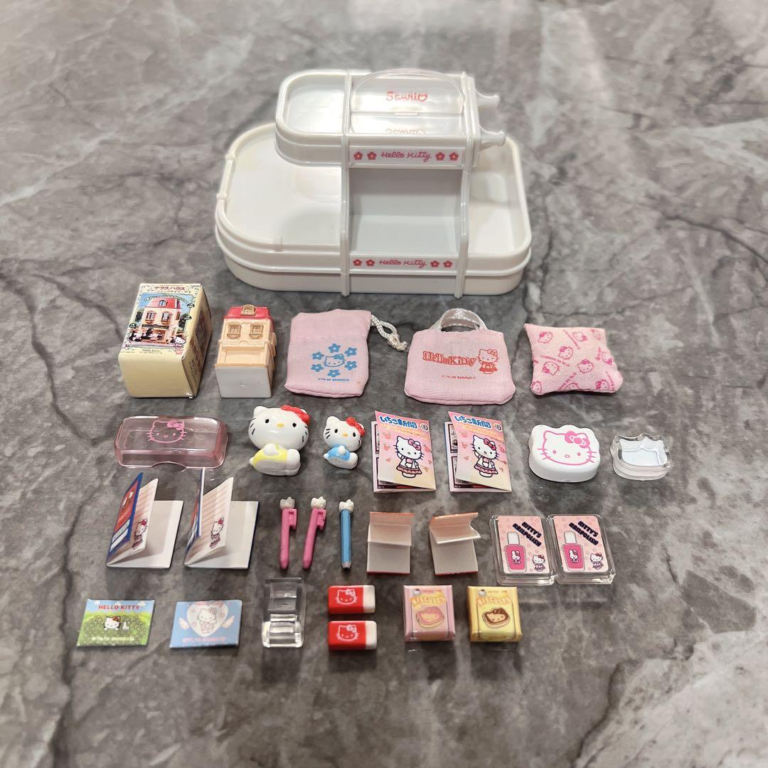激レア ハローキティ リトルベリーコレクション サンリオショップ バンダイ