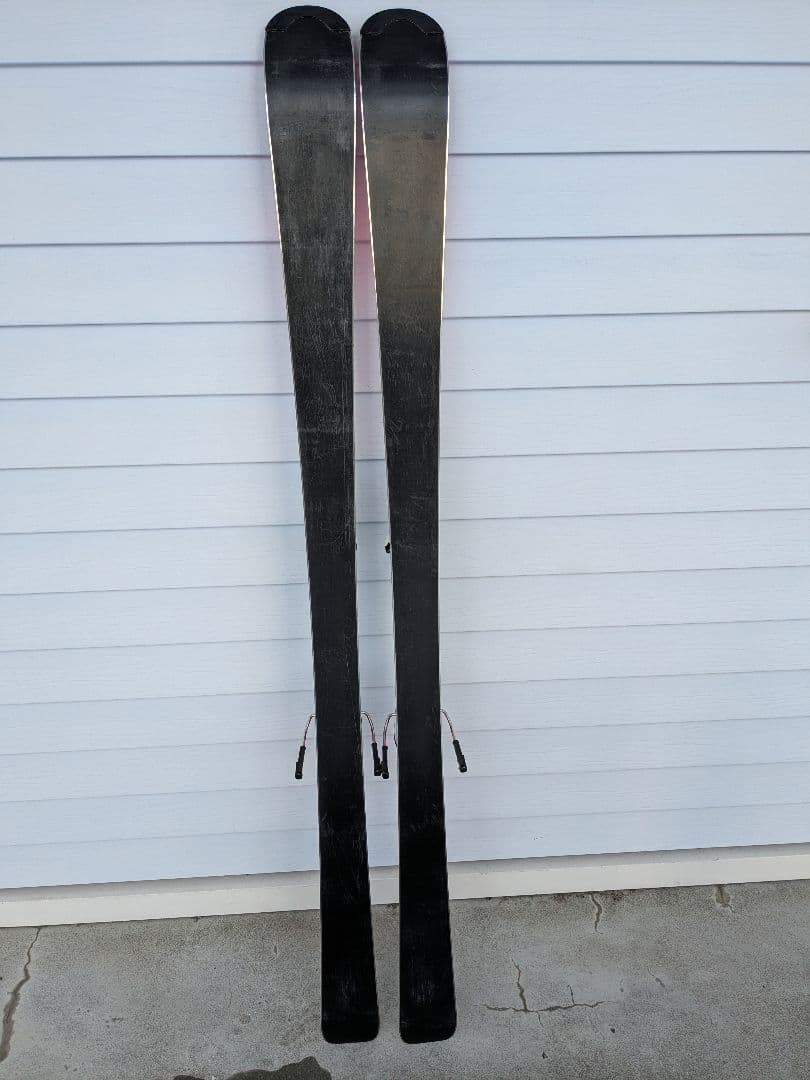 節約 150☆ROSSIGNOL HERO JUNIOR スキー板とポールセット