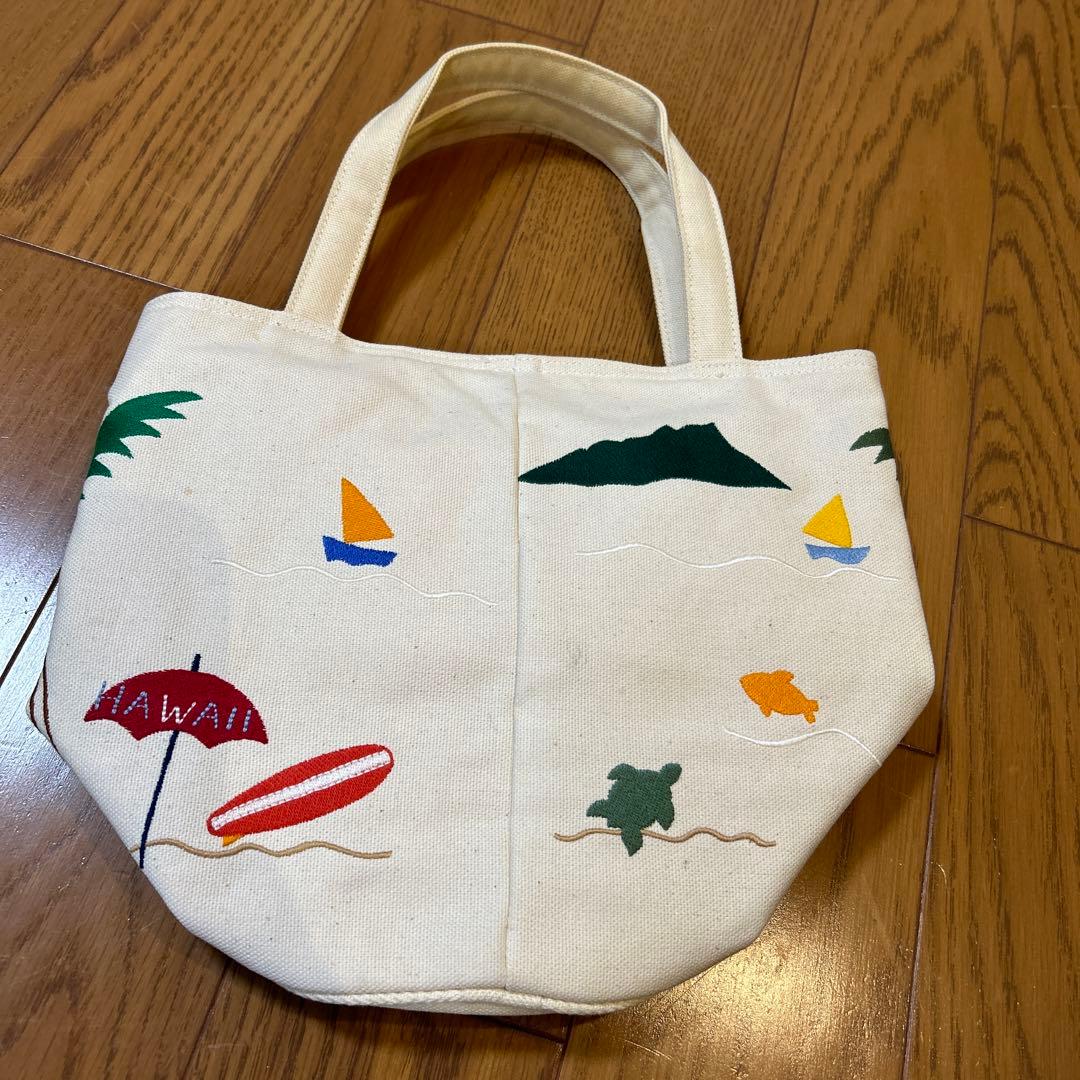 ファミリア ファミリアショー ハワイ柄 バッグ - メルカリ