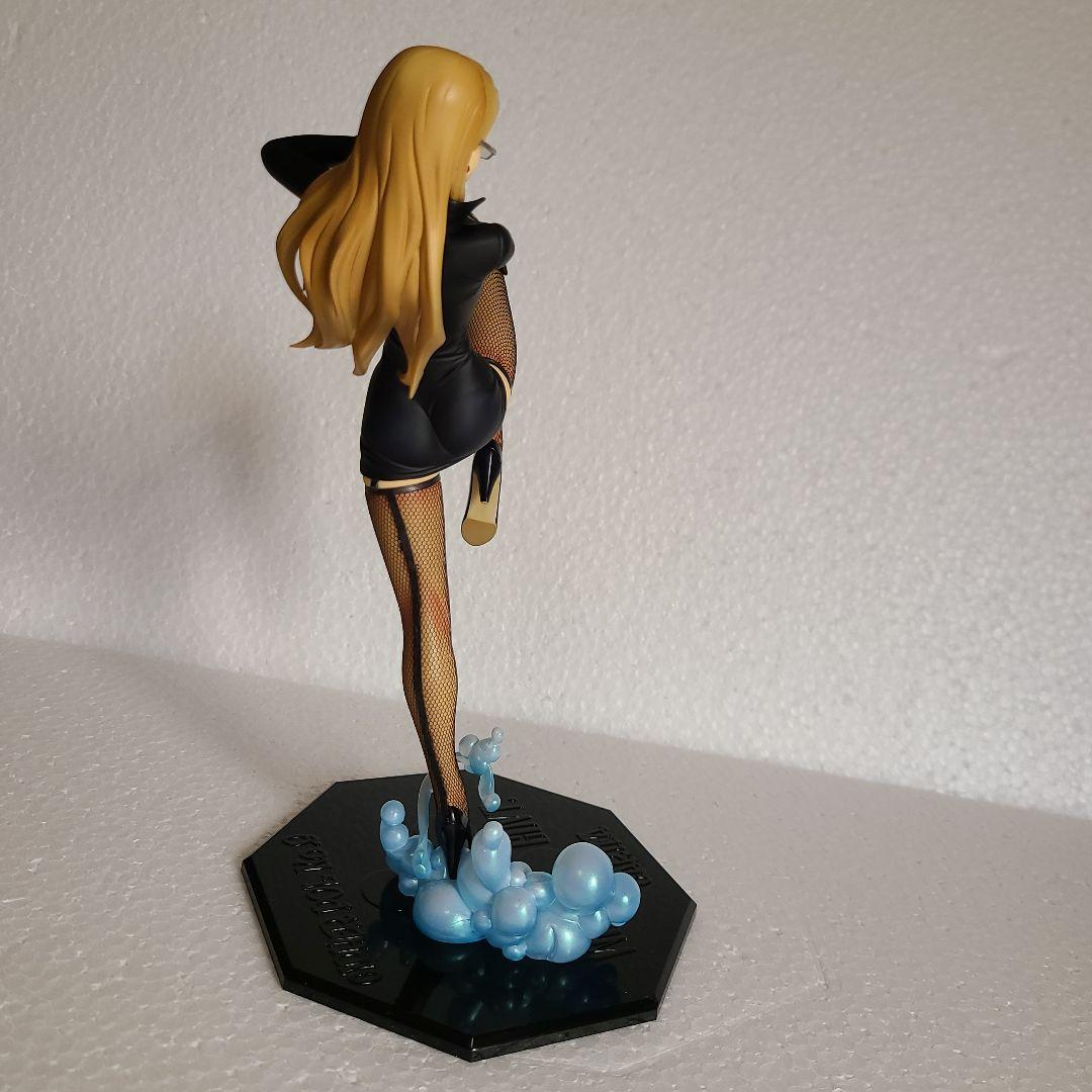 ONE PIECE　ワンピースカリファフィギアPOP