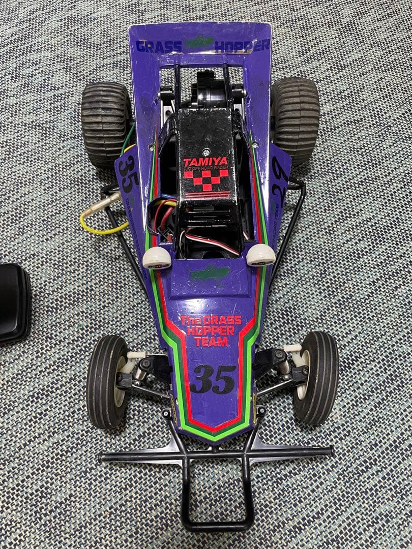 タミヤ グラスホッパー　1/10 電動RCレーシングバギー