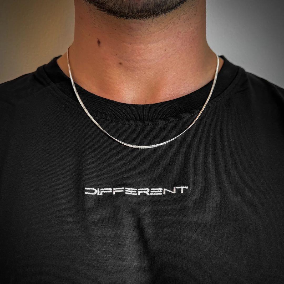 DIFFERENT NECKLESS メンズコーチジョージ - メルカリ