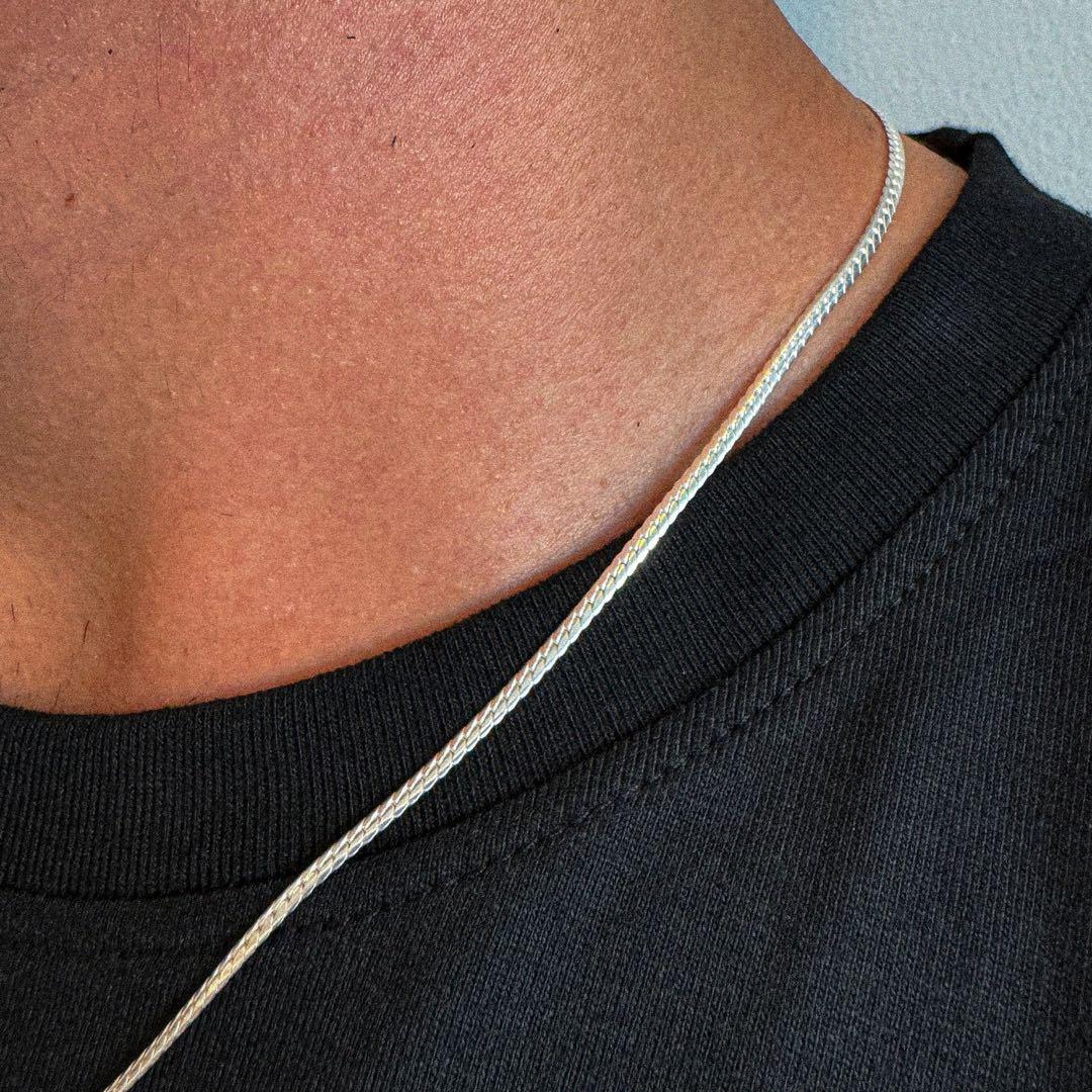 DIFFERENT NECKLESS メンズコーチジョージ - メルカリ