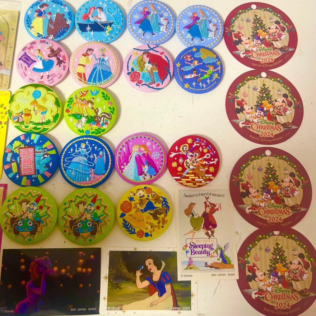 ディズニー刺繍缶バッジ第1弾、第2弾 ウエハース クリスマス2024