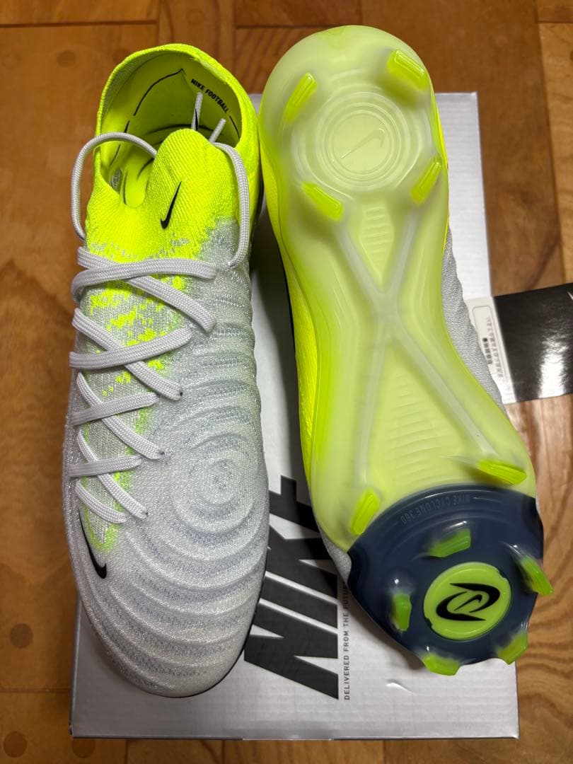 新品　大特価　ナイキ　ファントム GX 2 エリート FG 25.5cm