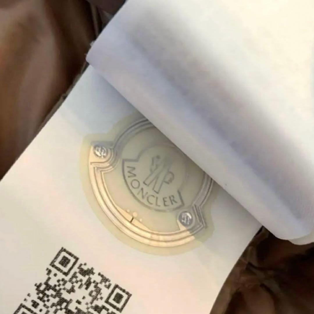 《専用》《美品》モンクレール　レディース　ダウンジャケット