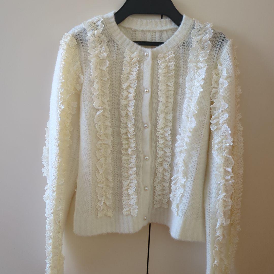 極美品　アルアバイルのルルウィルビーのフリル　パールボタンのガーディガンニット♥ LOULOU WILLOUGHBY】LINSIEME カーディガン|allureville OFFICIAL SITE