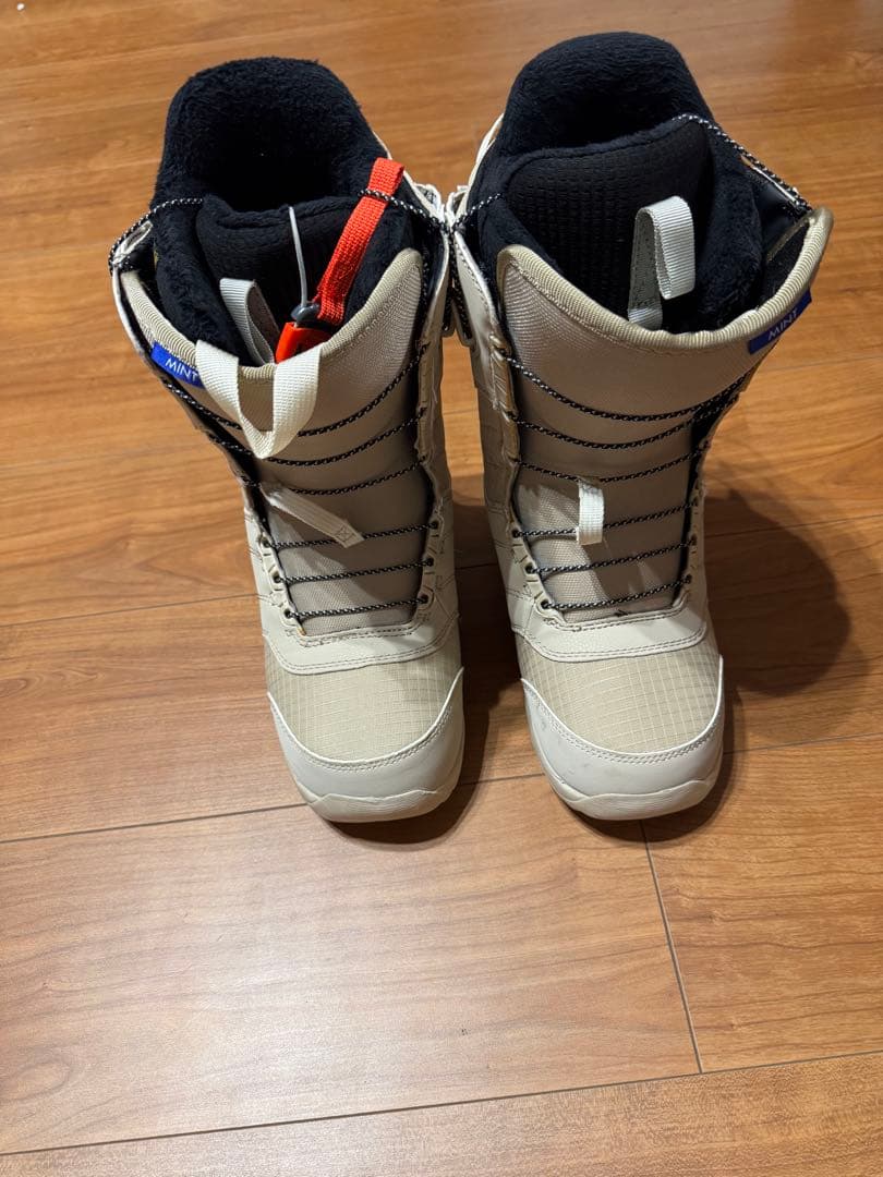 BURTON MINT 女性用スノーボードブーツ 7.5 Burton Women's Mint BOA® Boot | Snowboard Boots | ERIK'S – ERIK'S