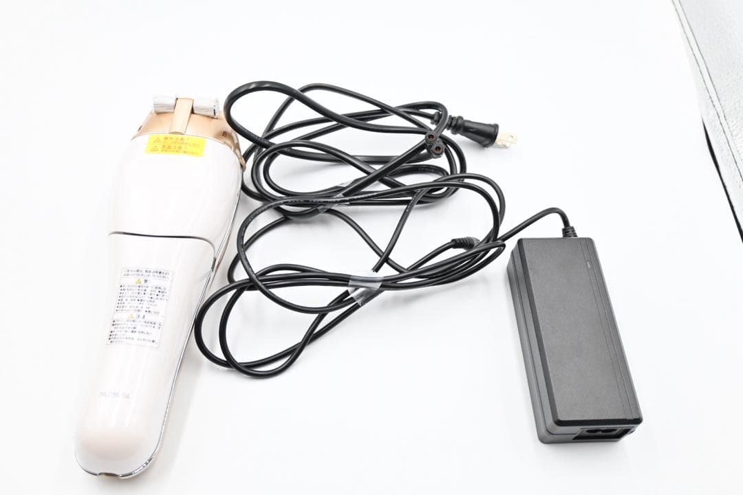 YAMAN 脱毛器 ゴールド ACアダプター付き - メルカリ