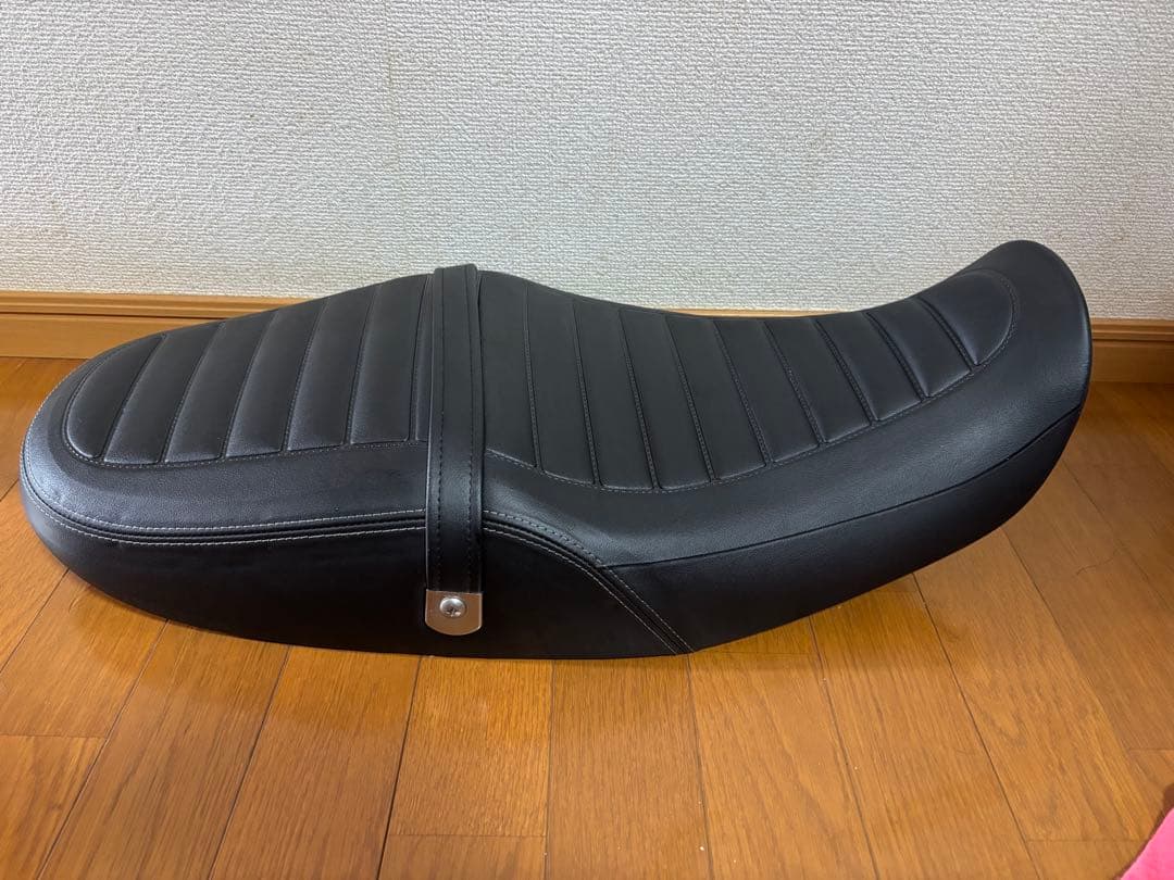 ど*ゃ様 カワサキZ900RS 純正ローシート 新品未使用 Z900RS('18-) [50thﾓﾃﾞﾙ]低反発ローシート(-10mm) | Kawasaki,○Zｼﾘｰｽﾞ