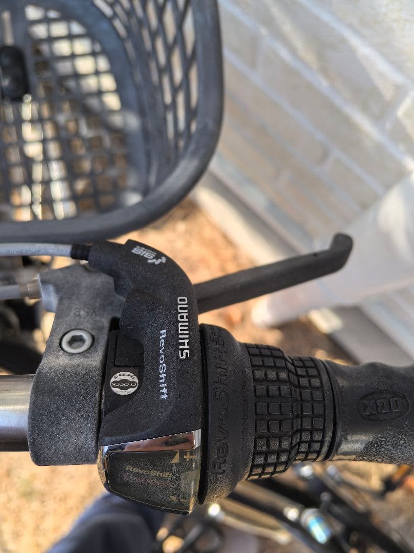 名古屋引取限定】パンクしない自転車 DCM 27インチ 6段 オートライト