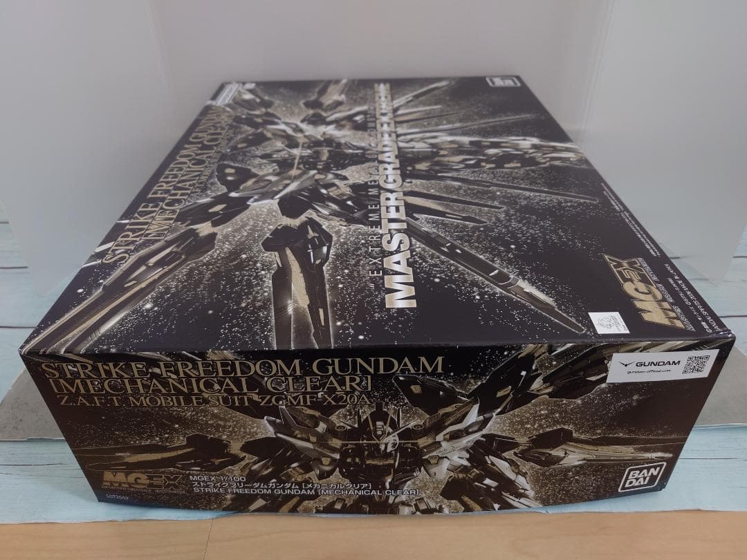 MGEX 1/100 ストライクフリーダムガンダム [メカニカルクリア]