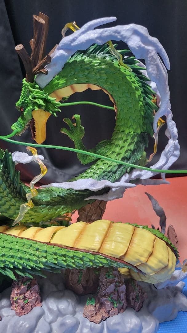 ドラゴンボール　神龍　シェンロン　神竜　筋斗雲乗り少年悟空　　フィギュア