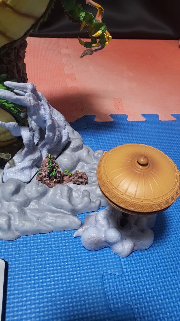 ドラゴンボール　神龍　シェンロン　神竜　筋斗雲乗り少年悟空　　フィギュア