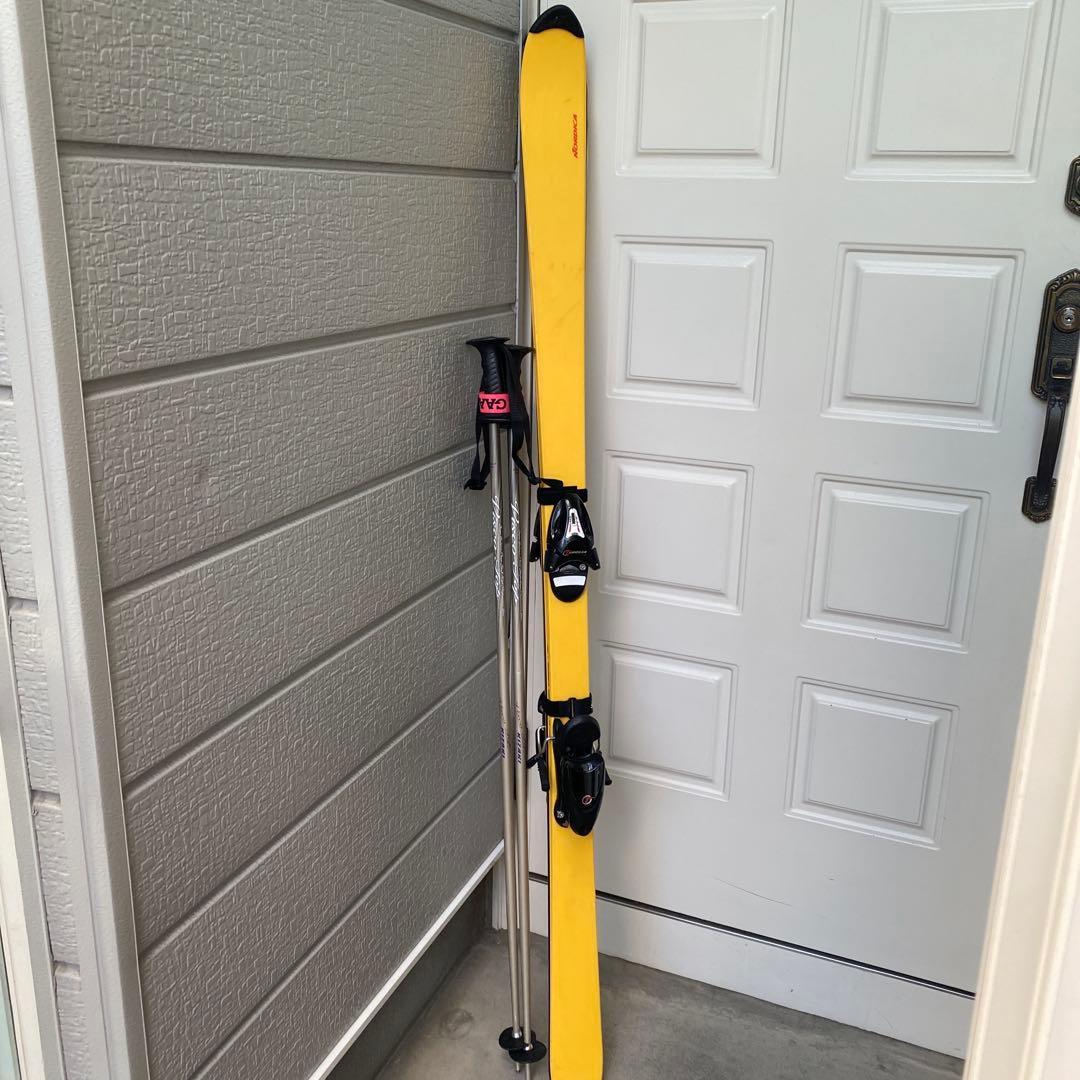 Nordica スキー板 イエロー バインディング、ストック付き - メルカリ